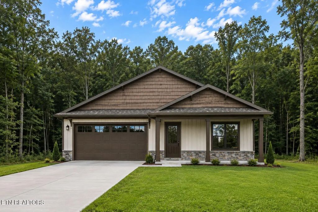 617 Skyline Drive, Clinton