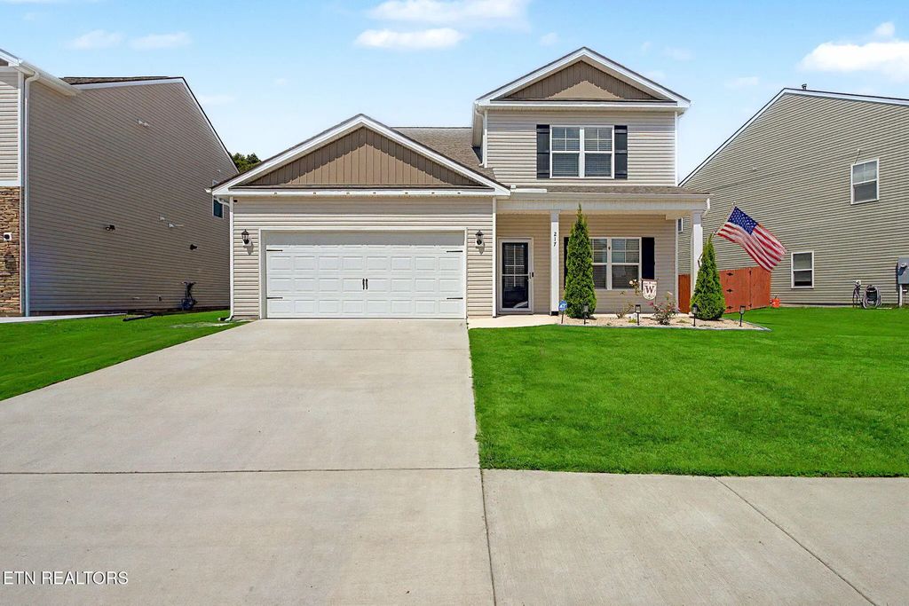 217 Ibis Loop, Oak Ridge