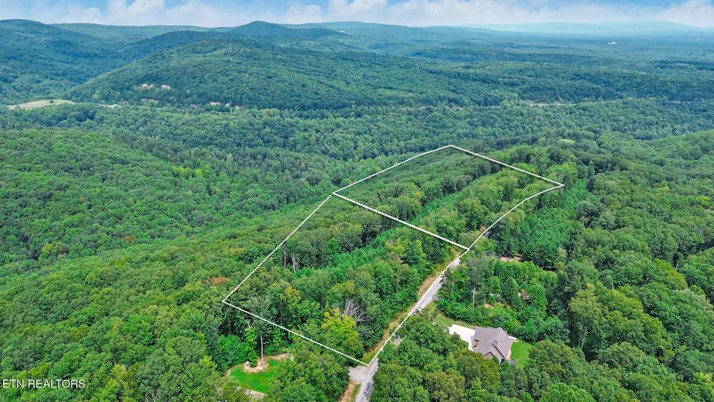 Upper Eagles Nest Rd, Crossville