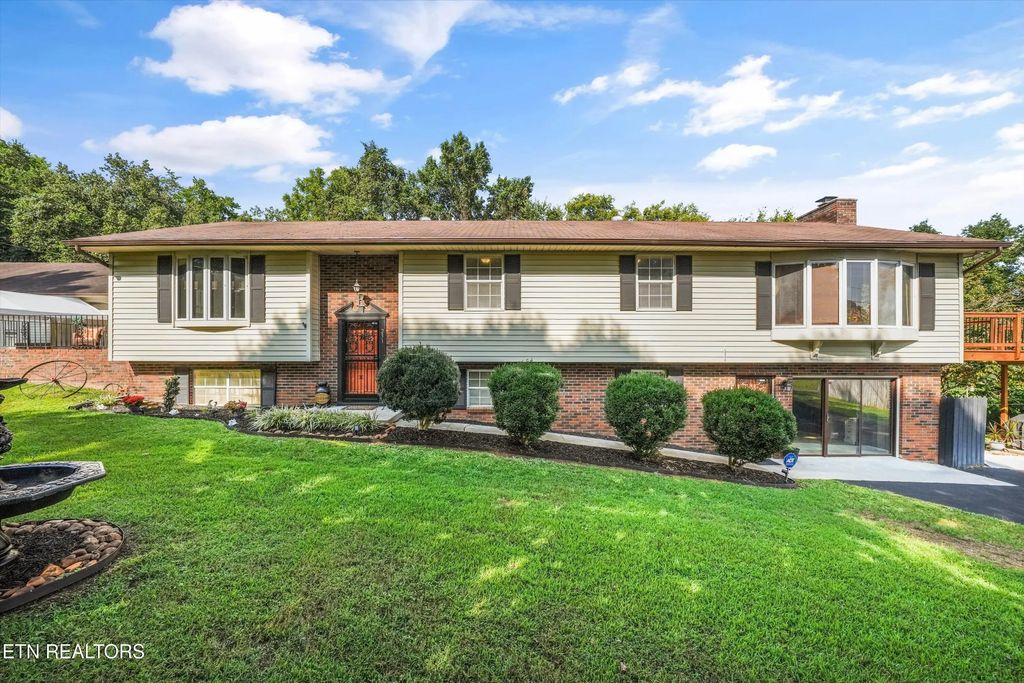 231 W View Drive, Strawberry Plains