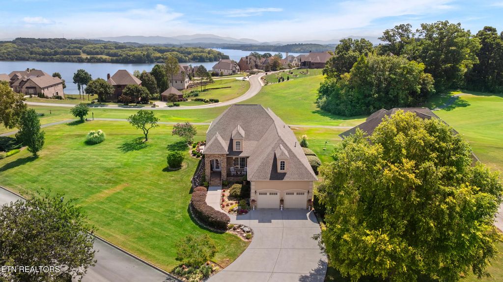 240 Goldcrest Drive, Vonore