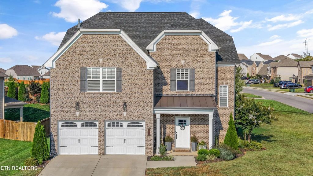 112 Silver Maple St, Lenoir City