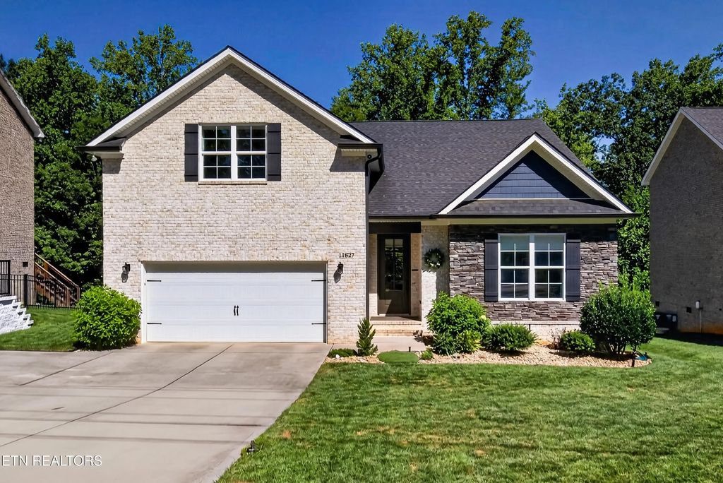 11827 Black Rd, Knoxville
