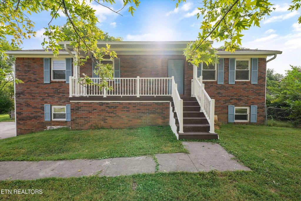 2108 Nw Ho Co Ta Ke Lane, Knoxville