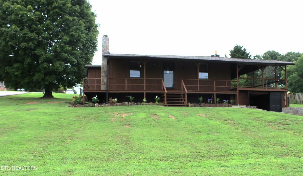 301 Mahala Rd, Sweetwater