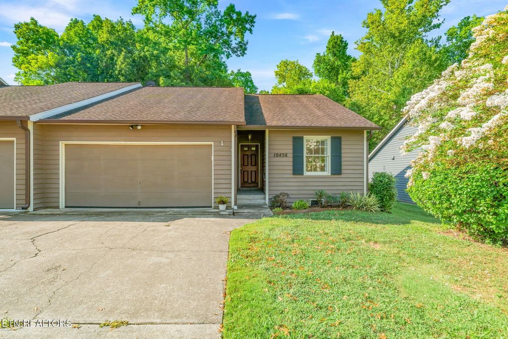 10456 Laura Lee Lane, Knoxville