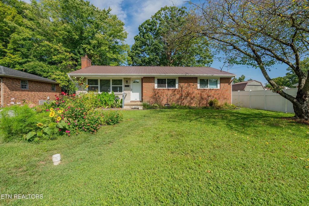 1358 Wooddale Circle, Kingsport