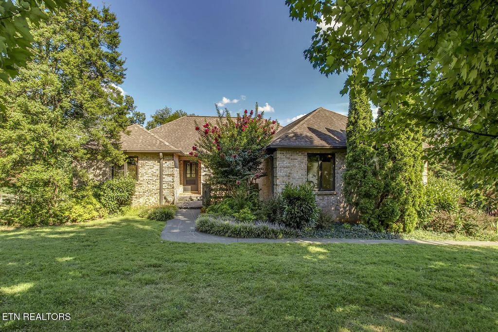 318 Mapletree Drive, Knoxville