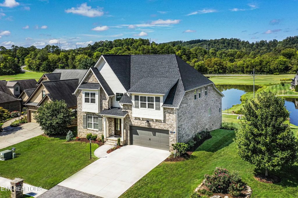 508 Turnberry Circle, Lenoir City