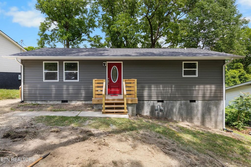410 W Hemlock St, LaFollette