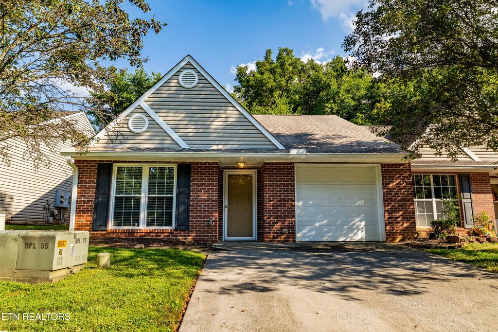 228 Dalton Place Way, Knoxville