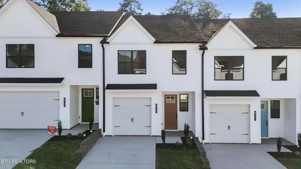 8743 Chapman Trace Way, Knoxville