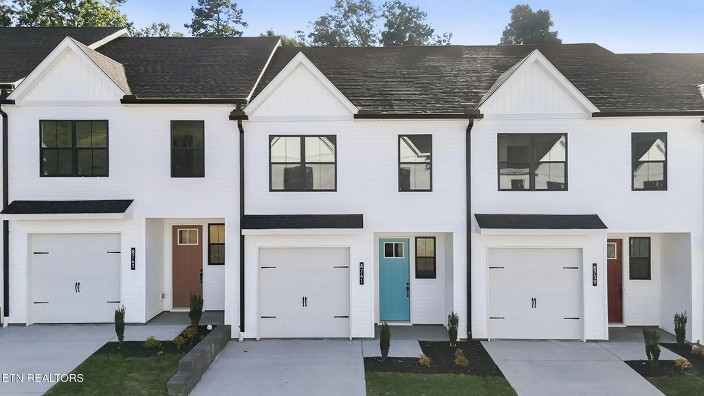 8741 Chapman Trace Way, Knoxville