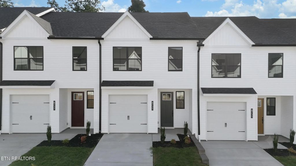 8735 Chapman Trace Way, Knoxville