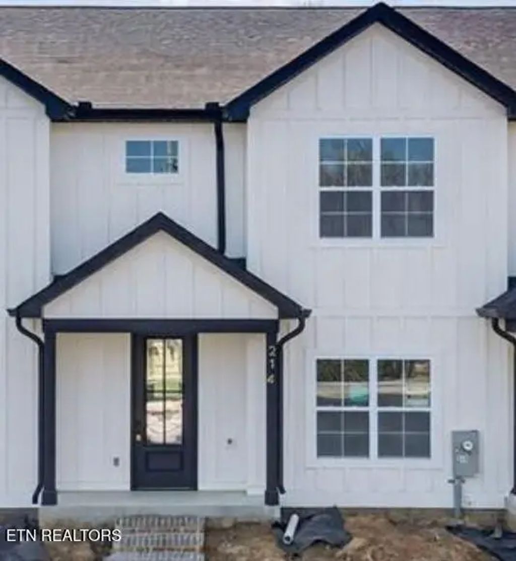214 W Jere Whitson Rd, Cookeville