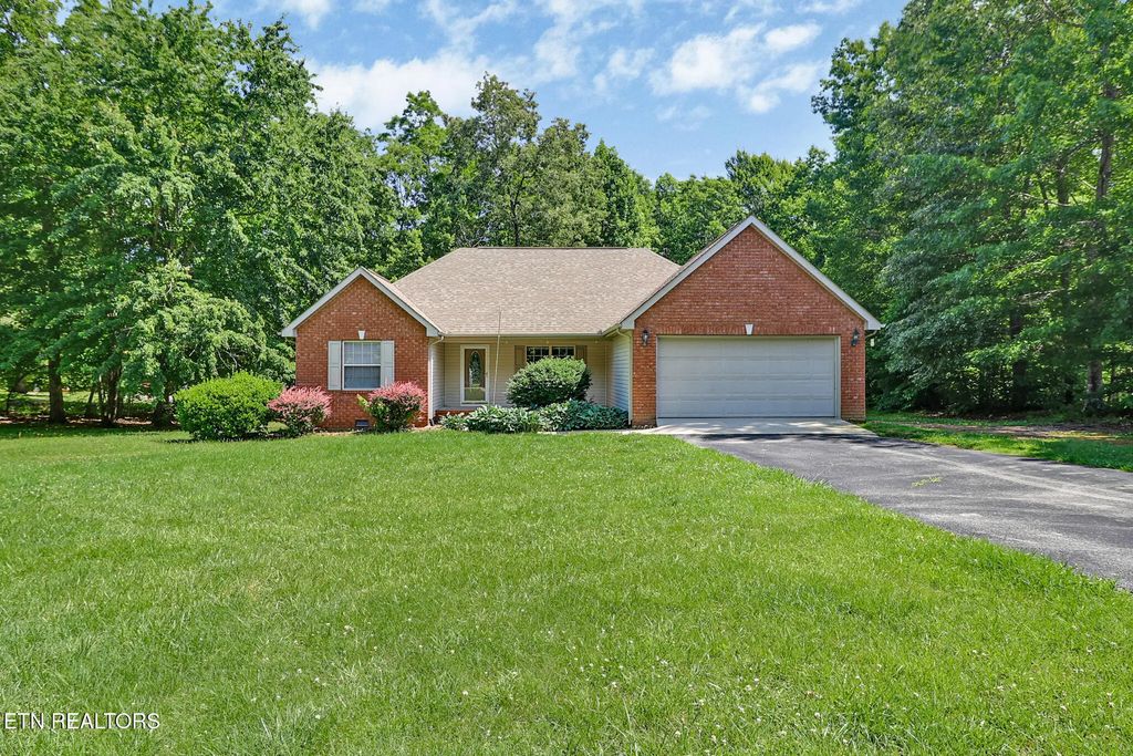 338 Swallows Crossing, Grimsley