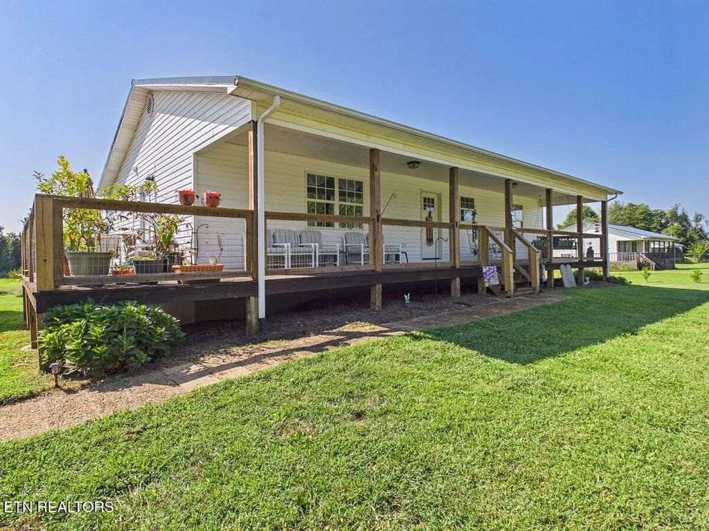 176 Pleasant Drive, Madisonville