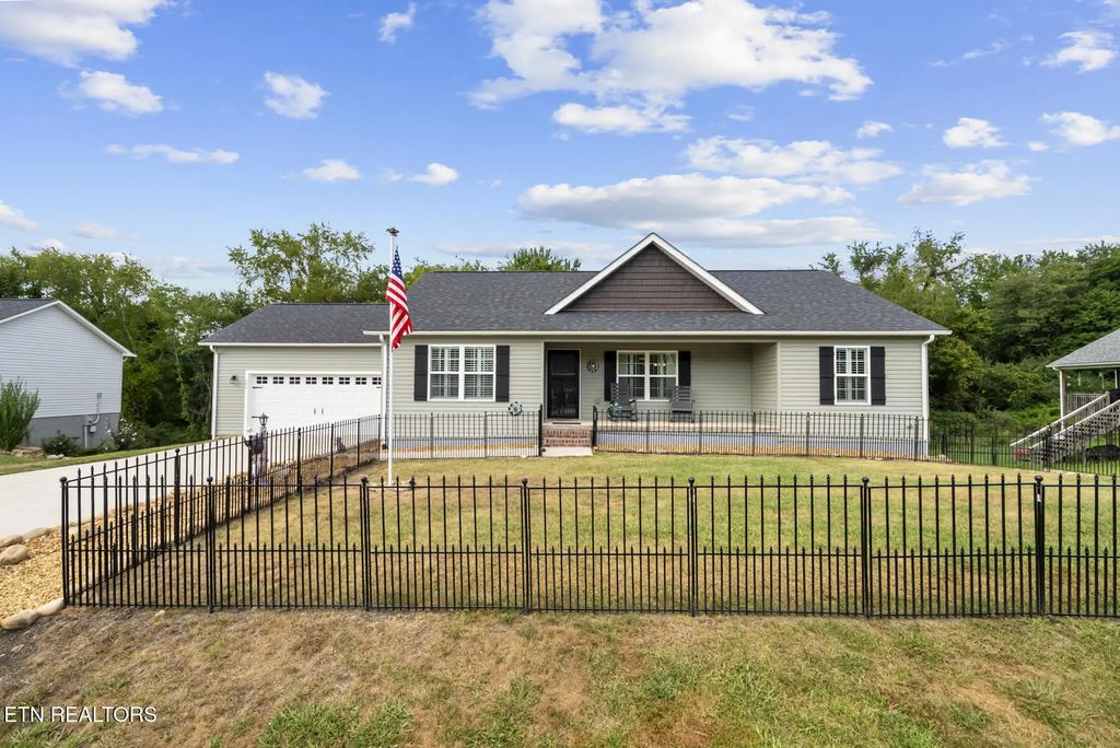 282 Deerfield Rd, Crossville