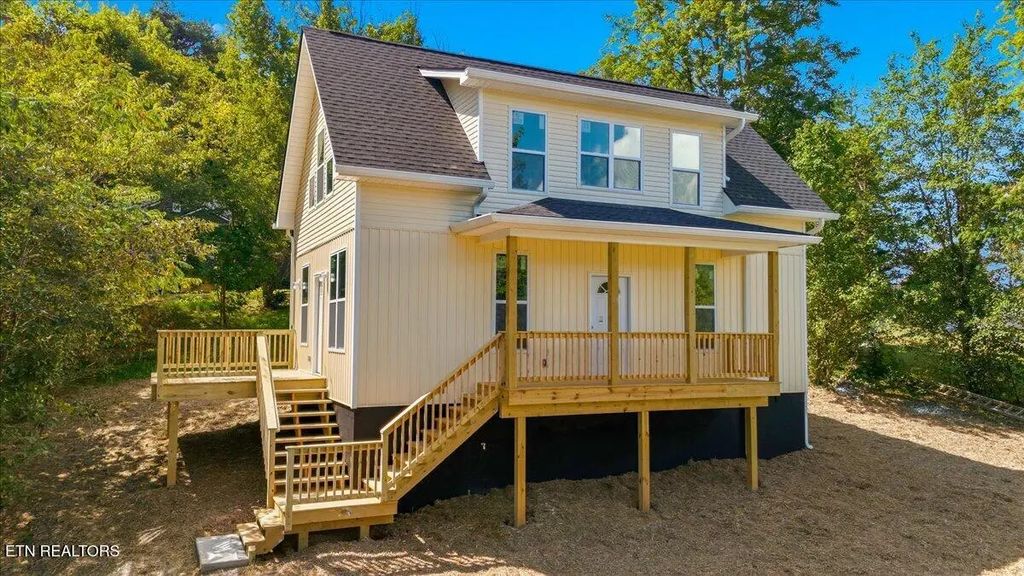 230 Leslie St, Harriman