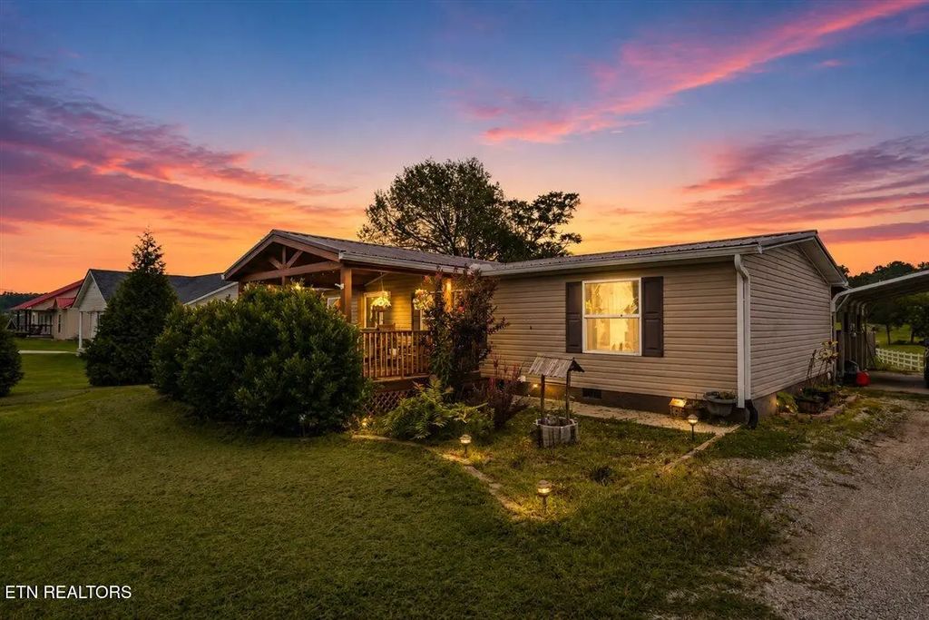 1349 Towe String Rd, Jacksboro