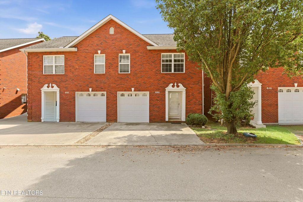 850 Blue Spruce Way 17, Knoxville