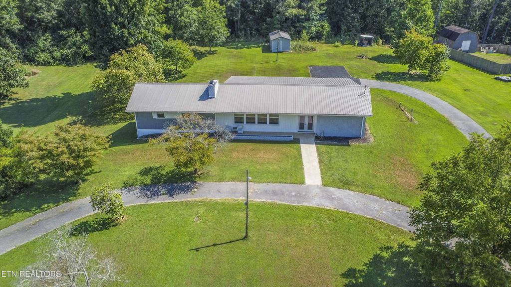 940 Riley Drive, Lenoir City