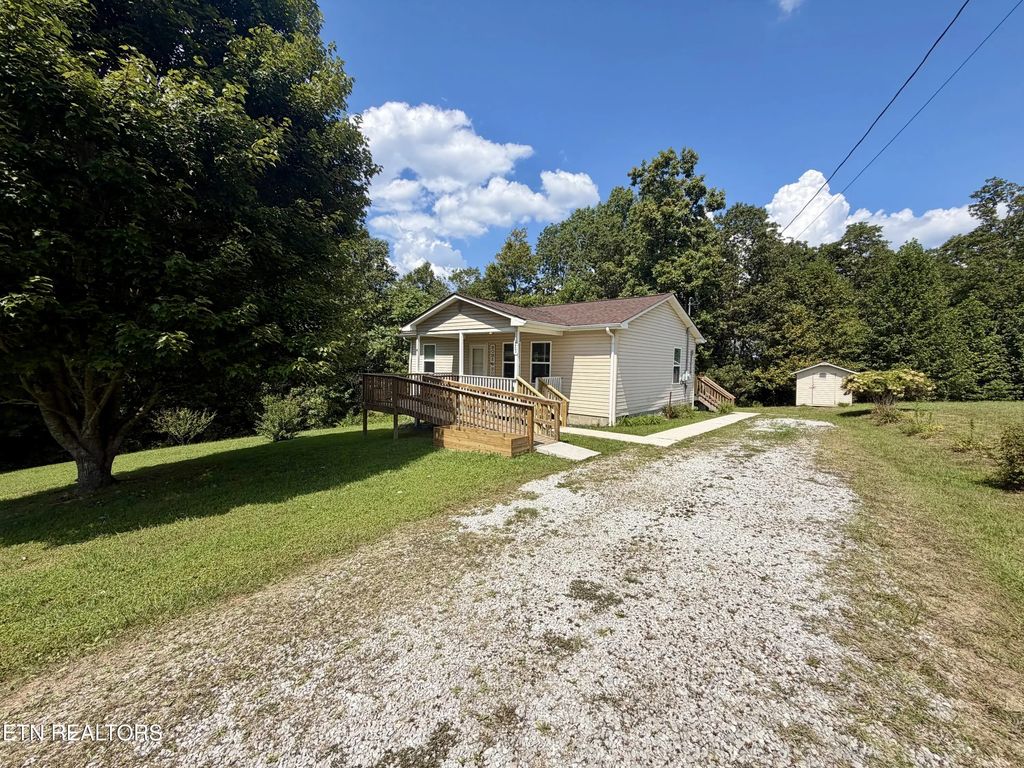 263 Fordham Pvt Lane, Robbins