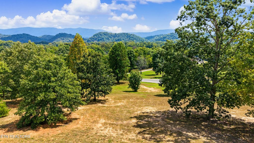 6051 Lindrick Lane, Maryville