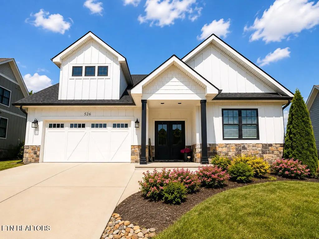 526 Simmons View Drive, Seymour