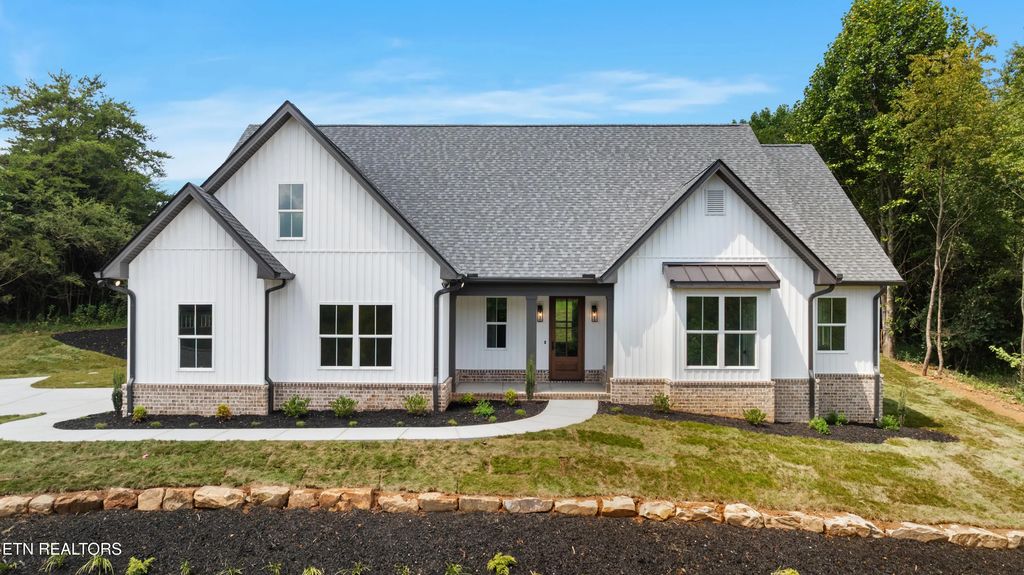 103 Oonoga Way, Loudon