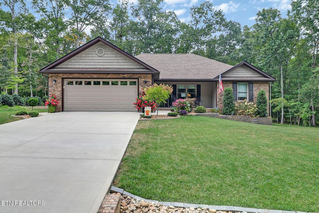 148 & 146 Beachwood Drive, Crossville