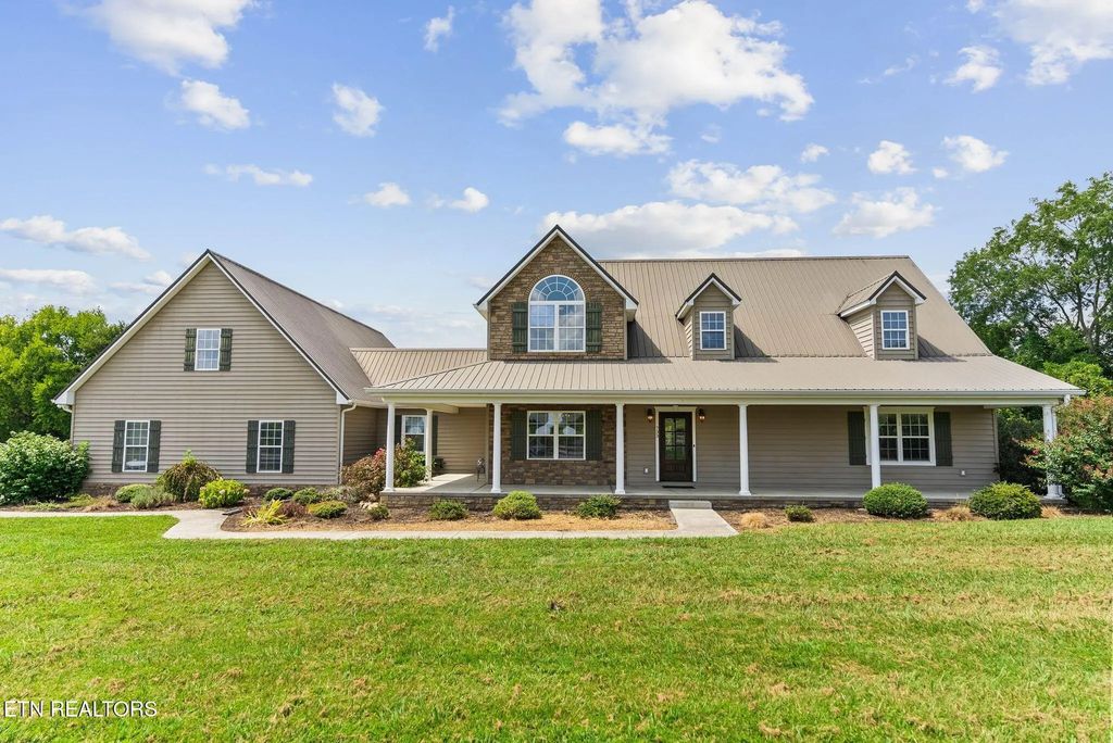 733 Simpson Rd, Whitesburg
