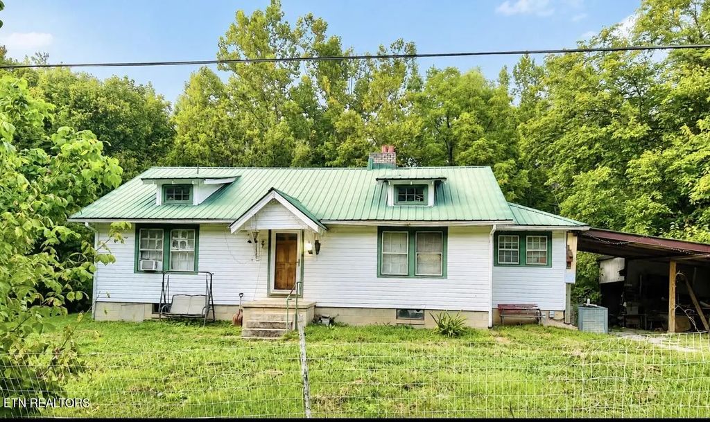 317 Hoot Owl Hollow Lane, Jellico