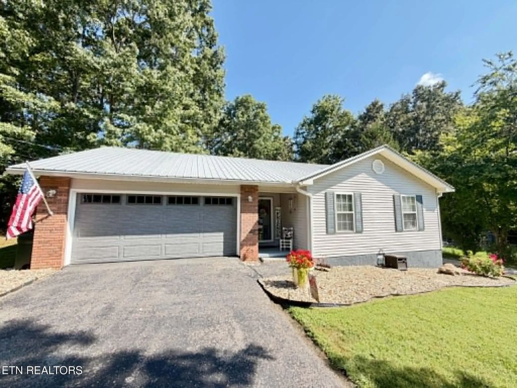64 Pear Circle, Crossville