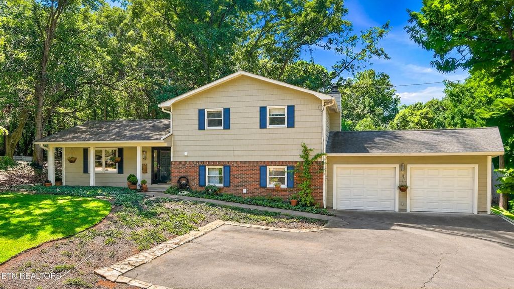 809 Virginia Drive, Maryville