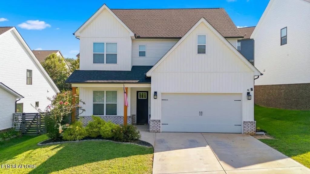 10841 Snowfall Lane, Knoxville