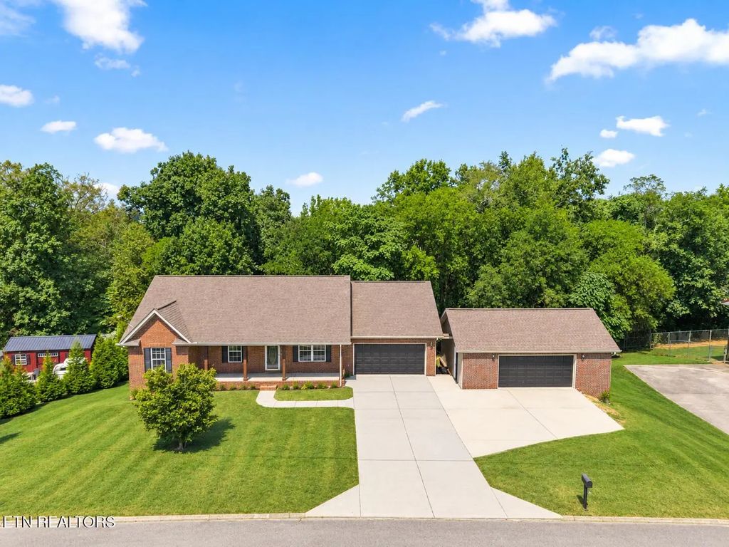 1737 Sharp Drive, Lenoir City