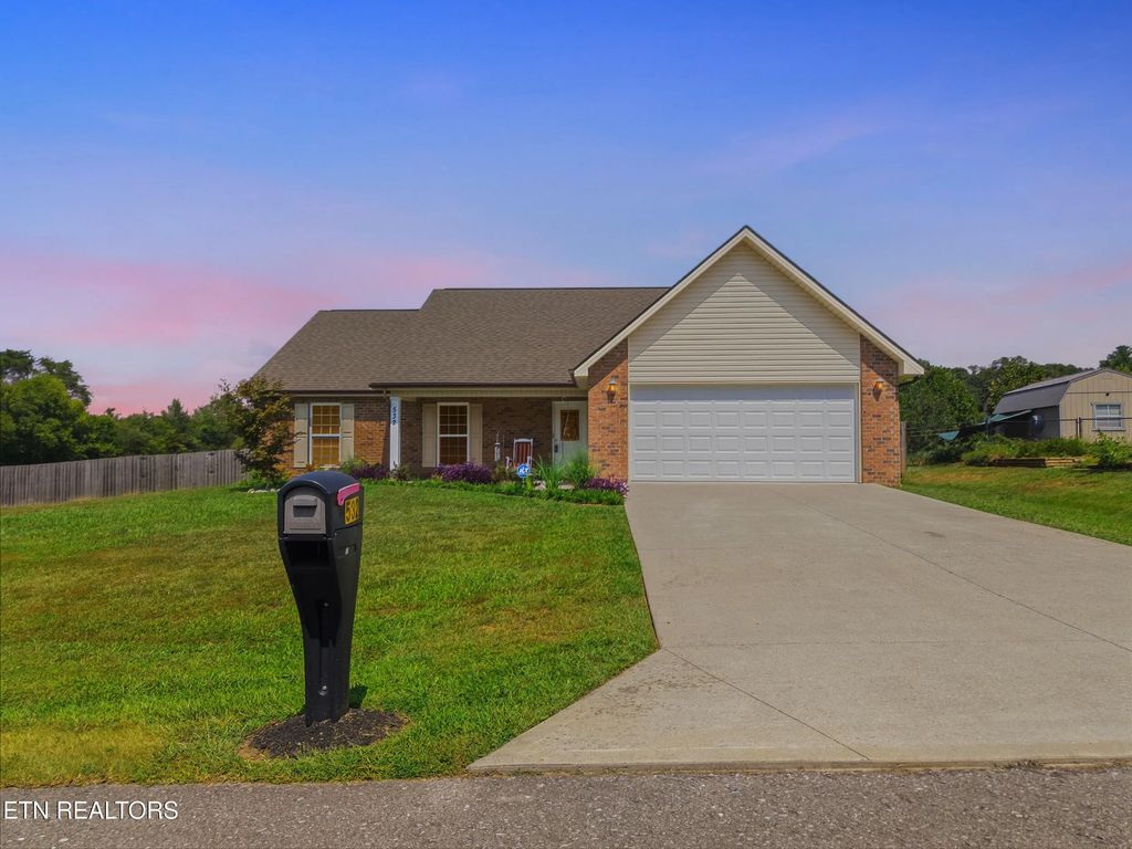 532 Valley Vista Way, Maryville
