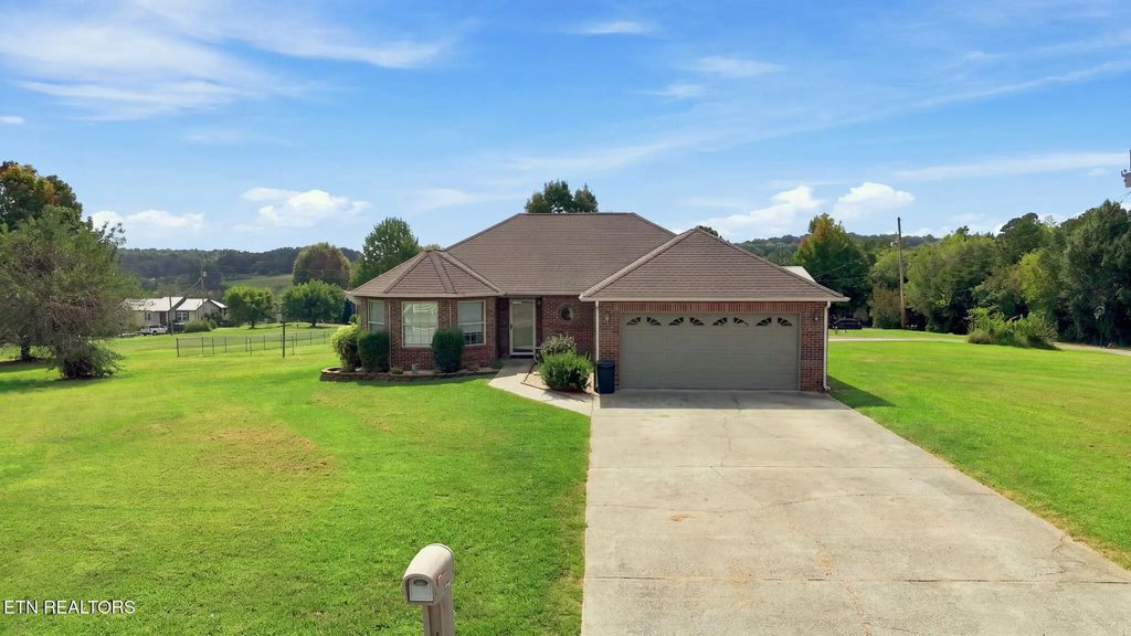 114 St Paul Drive, Dandridge