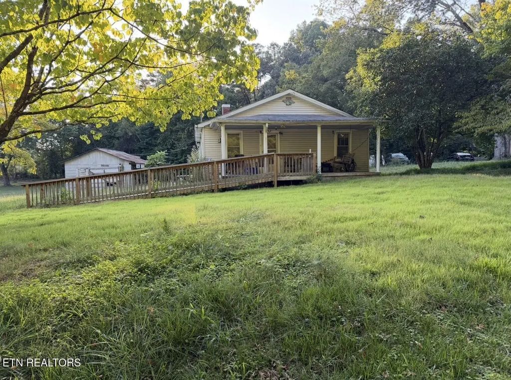220 Woods Chapel Rd, Harriman