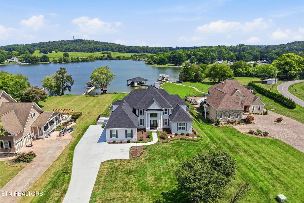 3706 Riverbrook Drive, Louisville