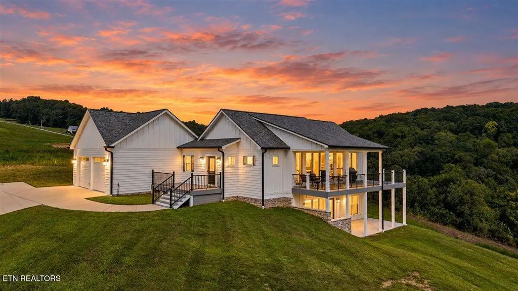 244 Laikens Way, LaFollette