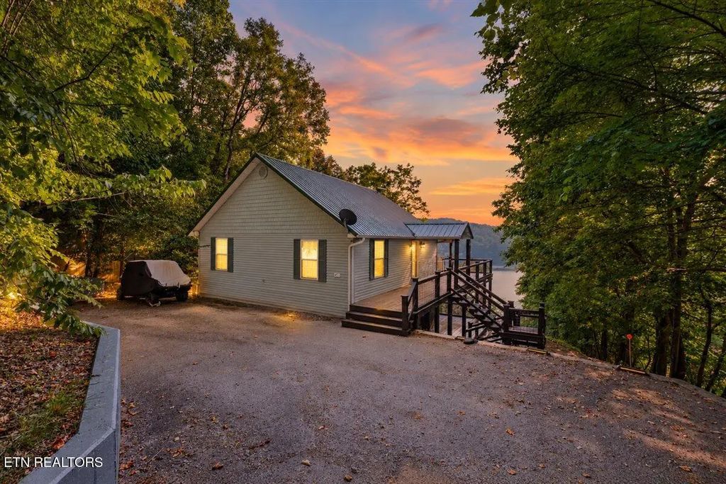 762 Hiwassee Drive, Jacksboro