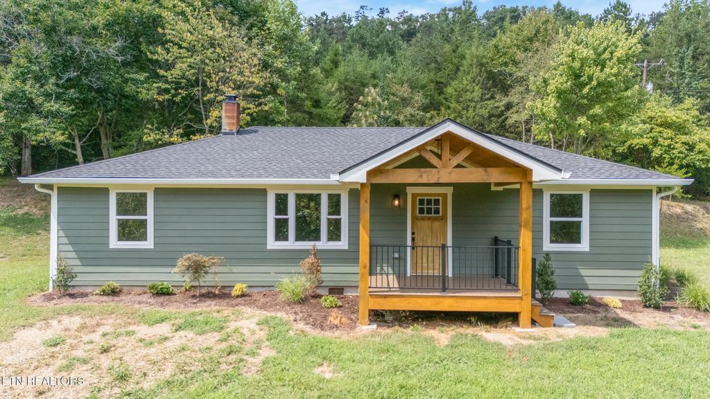 464 Satterfield Rd, Luttrell