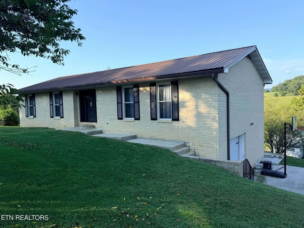 212 Norfolk Circle, Harrogate