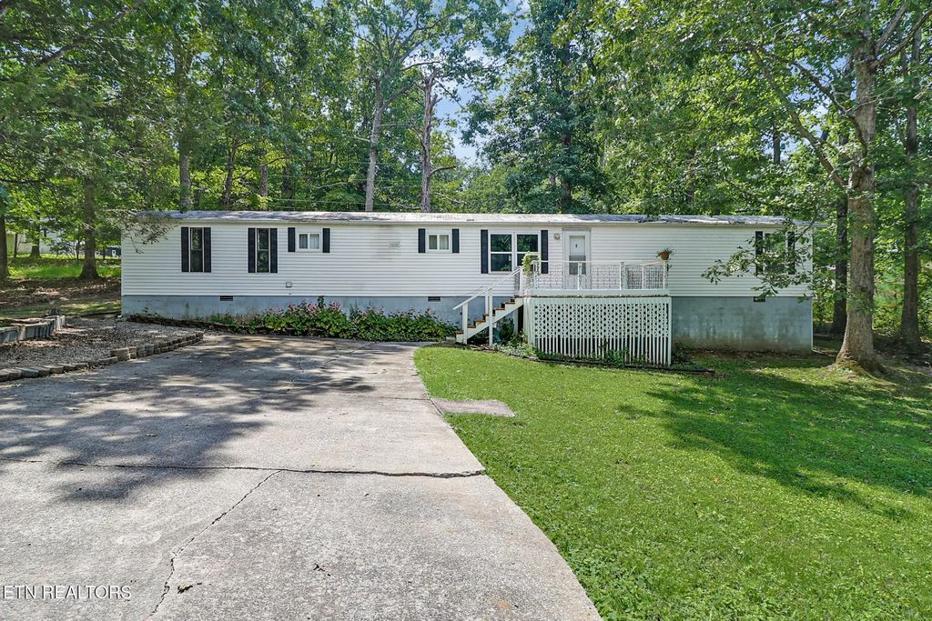 106 Avon Lane, Crossville
