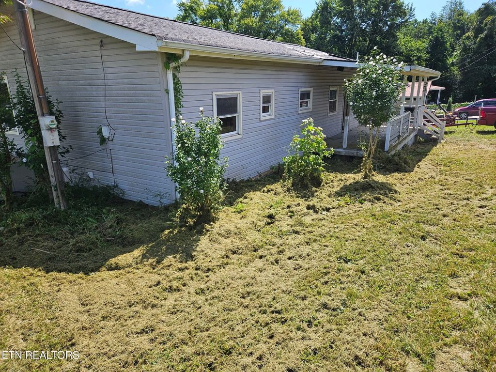 145 Crabtree Lane, Caryville