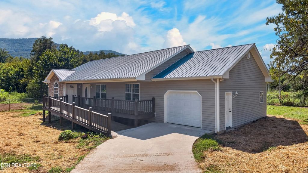 3806 Holders Grove Rd, Cosby