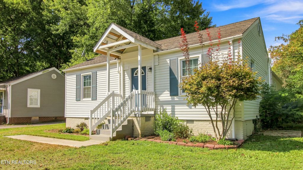 2340 Boxwood Lane, Knoxville