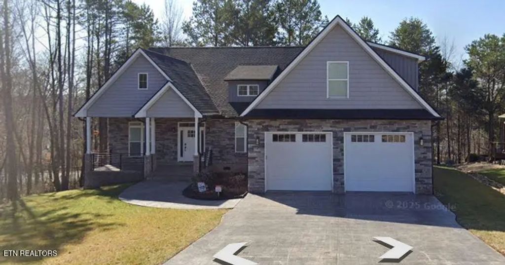 126 Utsesti Way, Loudon